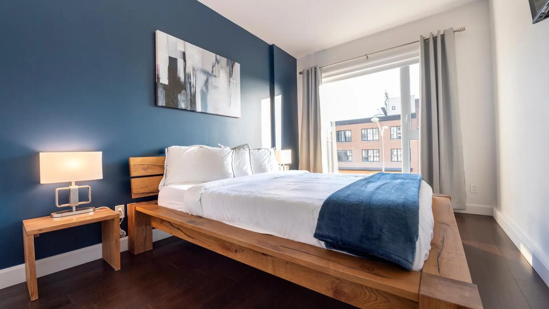 Apartman Saphir, Spacious 2-Bedroom Apartment, City Center, Free Parking Québec