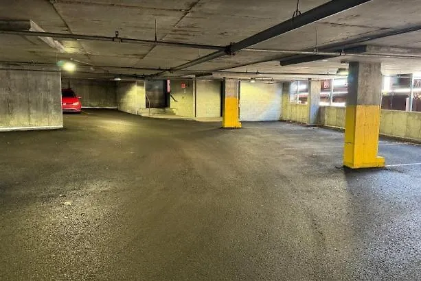 Saphir, Spacious 2-Bedroom Apartment, City Center, Free Parking Québec