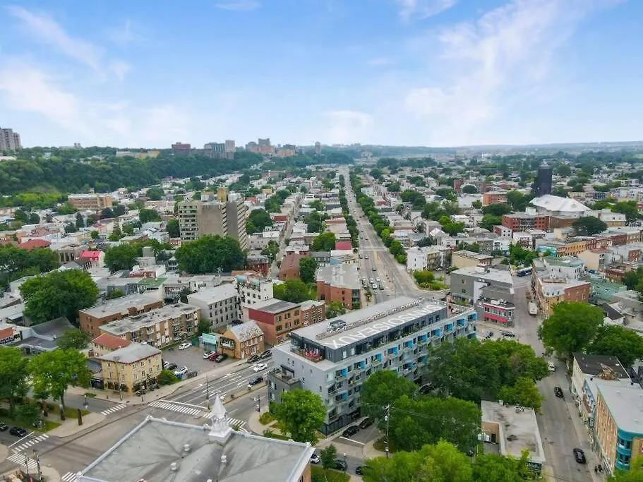 Apartman Saphir, Spacious 2-Bedroom Apartment, City Center, Free Parking Québec Kanada