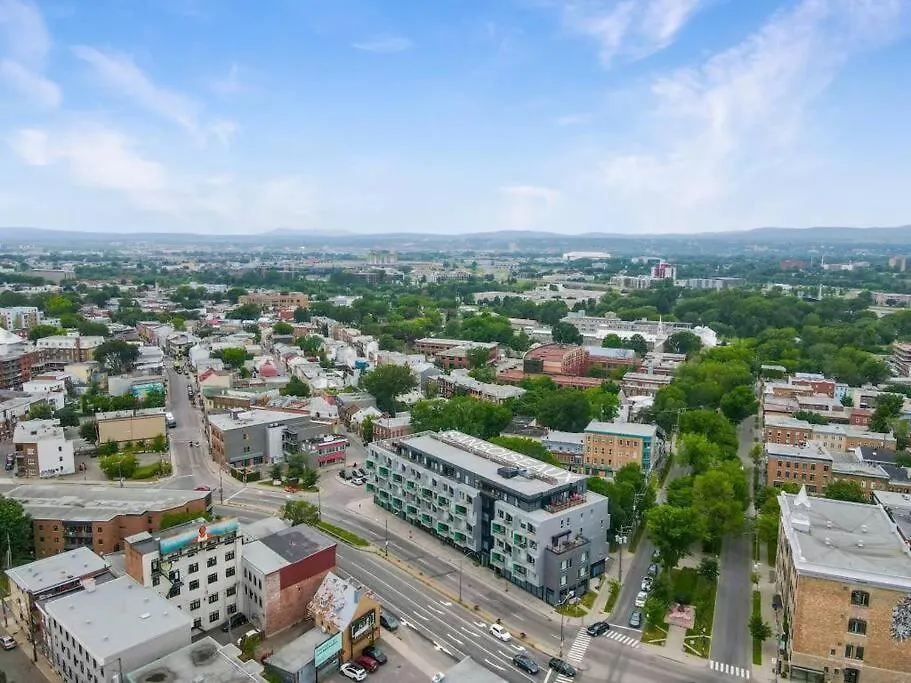 Apartman Saphir, Spacious 2-Bedroom Apartment, City Center, Free Parking Québec