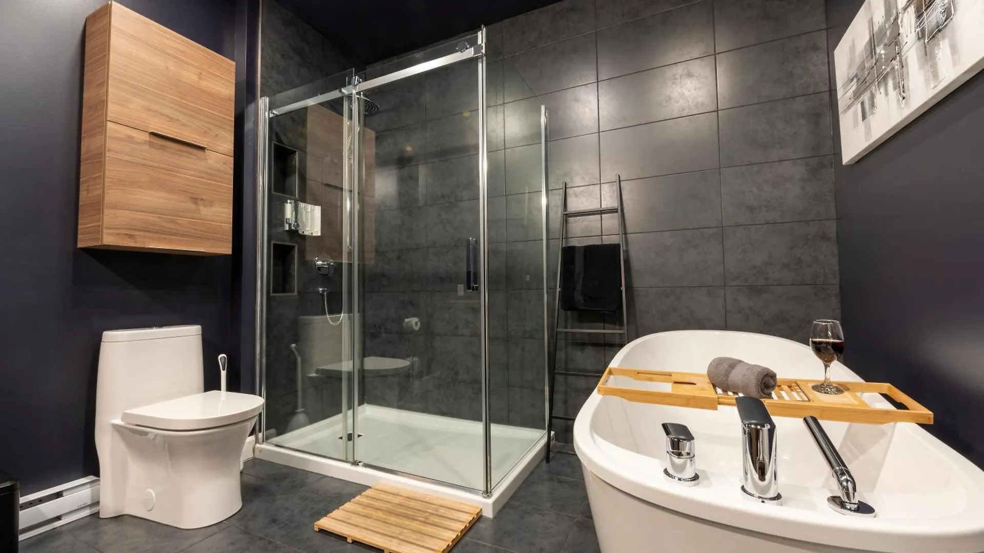 Saphir, Spacious 2-Bedroom Apartment, City Center, Free Parking Québec Apartman